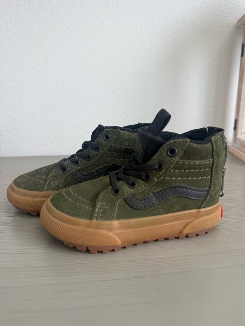 Vans Kids Olive Green High-Top Sneakers with Gum Sole